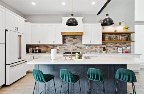 Southwest Village House | Lavish Luxuries in Old Town