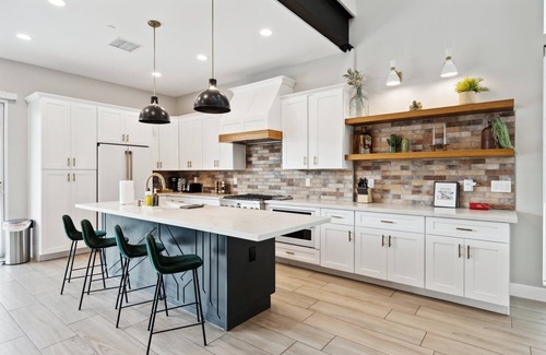 Southwest Village House | Lavish Luxuries-Pool/Spa, Games, Walk To Old Town!