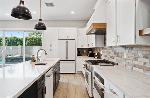 Southwest Village House | Lavish Luxuries-Pool/Spa, Games, Walk To Old Town!