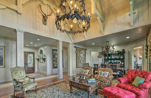 Cashiers Cottage | Lavish Mountaintop Lodge: Deck w/ Stunning Views!