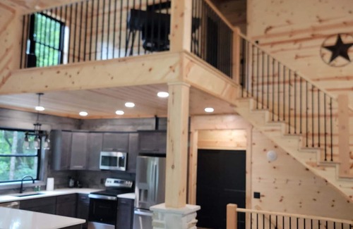 Logan Cabin | Lavish New Lodge Surrounded by Nature in Hocking Hills - Lodge 1