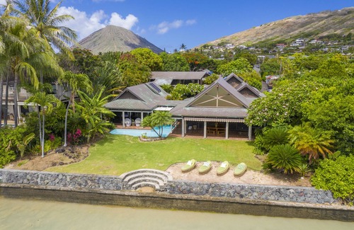 Portlock House | Lavish Oceanfront Estate w/Pool, Spa & AC - Close to Beaches: Maunalua Sunset