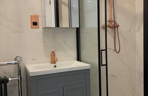 Bury St Edmunds Apartment | Lavish, The Marble Apartment