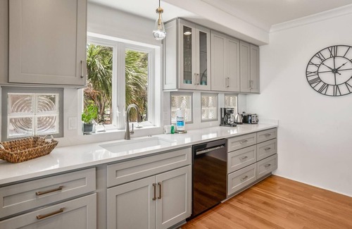 Saint Helena Island Villa | Lavish Two-story Oceanfront Home w/Huge Deck, Wifi, & Incredible Views