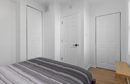 Lawrenceville Apartment | Lawrenceville Central !4 Quiet and Stylish One Bedroom Apartment with Free Street Parking
