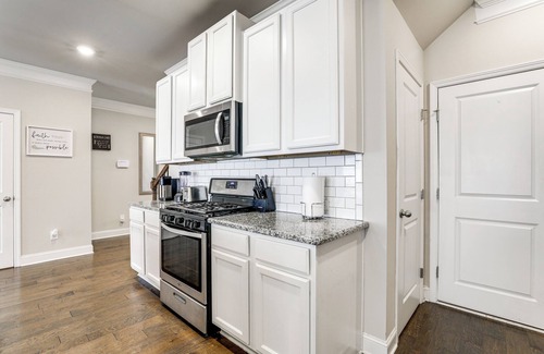 Lawrenceville House | Lawrenceville Townhome w/Community Pool Access!