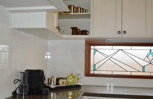 Geelong Cottage | Lawson's Cottage in South Geelong