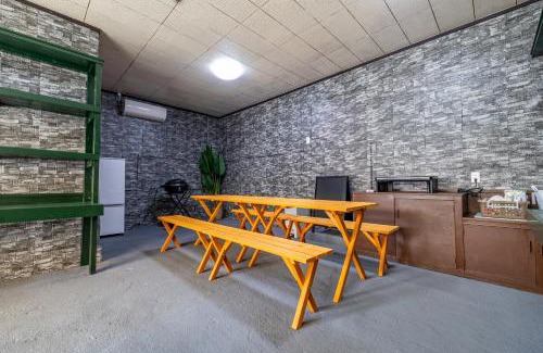 Nara House | Lax奈良 電動自転車無料 東大寺 奈良公園近く 最大12名 和モダン貸切古民家 無料駐車4台