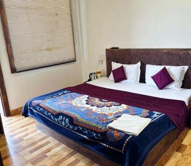 Vrindavan Hotel | Laxmi Residency ! nearby Prem mandir & ISCKON temple - Best in location! close to All Main Attractions, Standard rooms