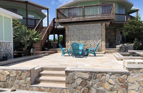 Staniel Cay Villa | Layin' Low includes one golf cart/villa with water views