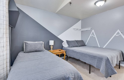 Layton House | Layton Home w/ Pool + Hot Tub, 23 Mi to Snowbasin!