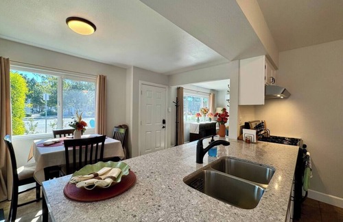 San Luis Obispo House | Layzie Dayzie House | Downtown San Luis Obispo, CA | Near Beach & Trails