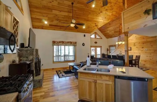 Bryson City House | Lazy Bear located in Long Creek Preserve