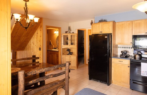 Florissant Cabin | 'Lazy Bear Lodge' in Florissant w/Mountain Views!