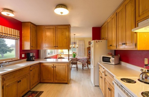 Sequim House | Lazy Bear Retreat - Peaceful & Relaxing - Reconnect with the Beauty of Nature