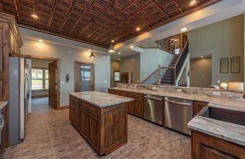Swanton House | Lazy Creek - Deep Creek Lake - Indoor Lazy River