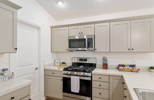 Sumter County House | Lazy Day Getaway*New Const*2bd/2ba*Pet Friendly