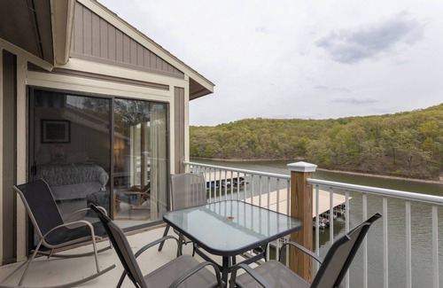Osage Beach Condo | Lazy Days B-11 - Two Bedroom Apartment, Sleeps 6