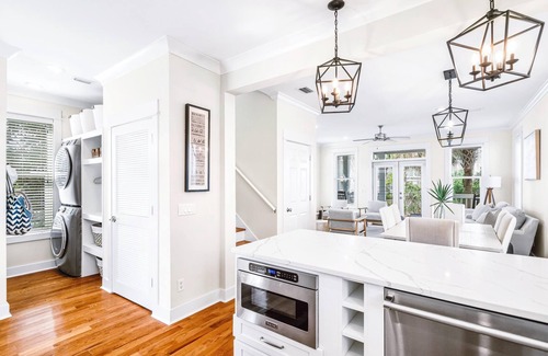 Rosemary Beach House | Lazy Days l Pet Friendly l Pool l Bikes