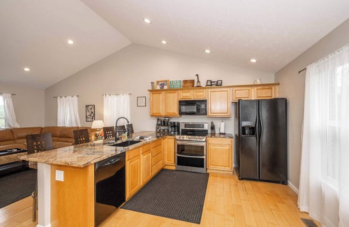 Williamstown House | Lazy Days – Waterfront for 12!