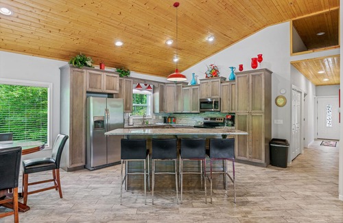 Jasper House | Lazy Daze: 3 BR, 2 BA in Jasper , Sleeps 11