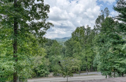 Blairsville Cabin | Lazy Daze Get a Way