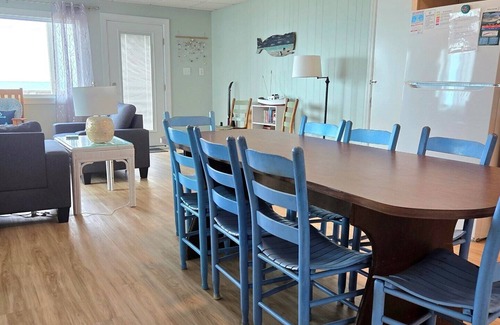 Emerald Isle Cottage | Lazy Haven East-Oceanfront 1/2 Duplex PET FRIENDLY