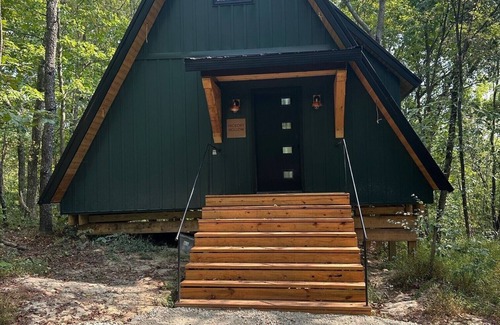 McArthur Cabin | Lazy Lane Cabins - Hickory Hollow