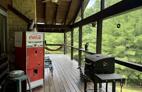 Laurelville Cabin | Lazy Lane Cabins - Moonlight Ridge