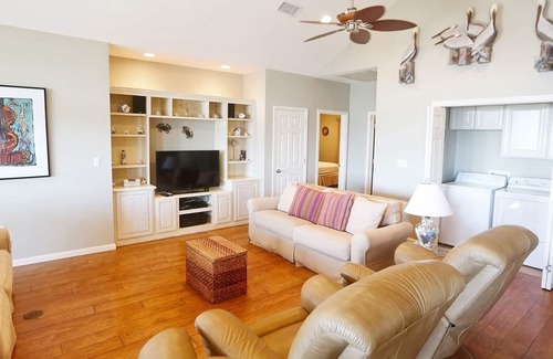 Golden Meadow House | Lazy Moose - Island Realty Bayview