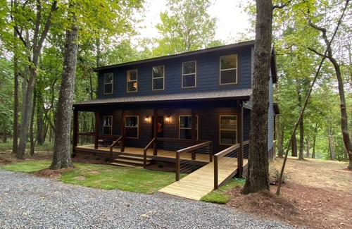 Mentone House | "Lazy River Cottage" just steps from Desoto Falls on Little River in Mentone, AL