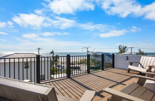 Anna Maria House | Lazy River! Mini Golf! Sleeps 16 Anna Maria Island - Nautical Situation
