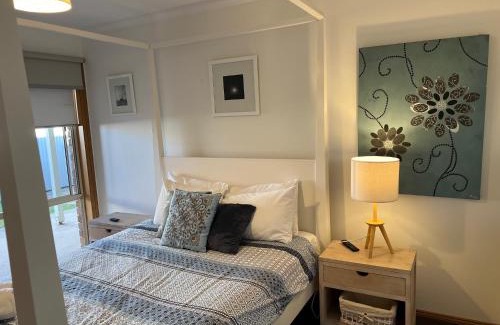 Waterhouse Villa | Lazy Sails Port - Pets welcome inside WiFi
