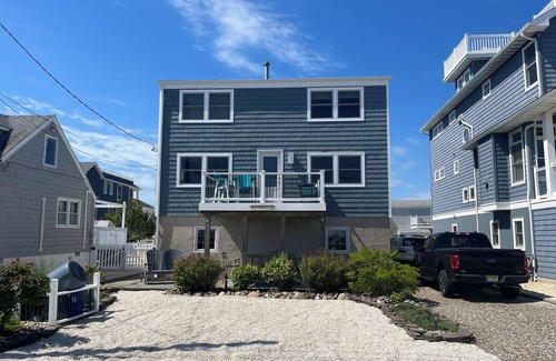 North Beach Haven House | LBI Paradise Bayfront! Bayview park and Ocean beach ! 2 blocks away!