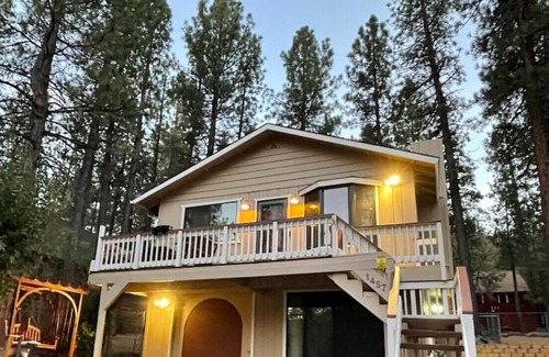 Wrightwood Cabin | LBL · 1250sqft/WIFI/SmartTV/firepit/King&3Queens