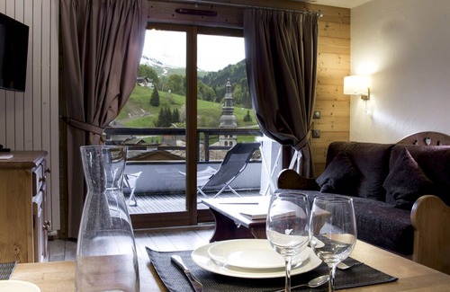 La Clusaz Apartment | LCZ - Charmant T3 avec piscine et spa, 4*