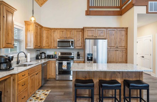 Indian Point House | Ldg 10 Ozark Sunset - Private Hot Tub -Indoor Pool