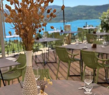 Sainte-Croix-du-Verdon Hotel | Le 10 18 hôtel restaurant