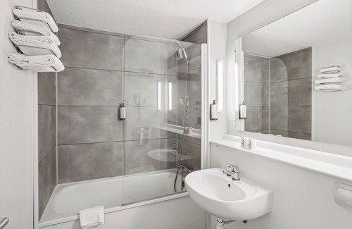 La Ferte-Bernard Hotel | Le 2 by HOTEL AKENA LA FERTE BERNARD