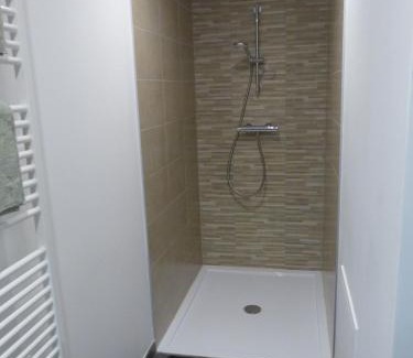 Bourg-Saint-Maurice Apartment | Le 206 Appartement Moderne et Cosy-Terrasse -Centre-Parking-Wifi