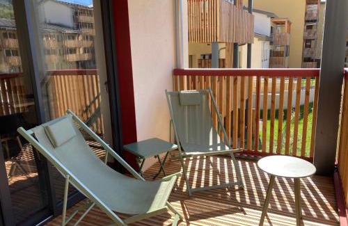 Bourg-Saint-Maurice Apartment | Le 206 Appartement Moderne et Cosy-Terrasse -Centre-Parking-Wifi