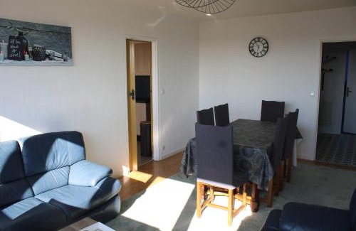 Oasis - Maroc Apartment | Le 24 Tranquille 3 Chambres à 2 Min du Circuit