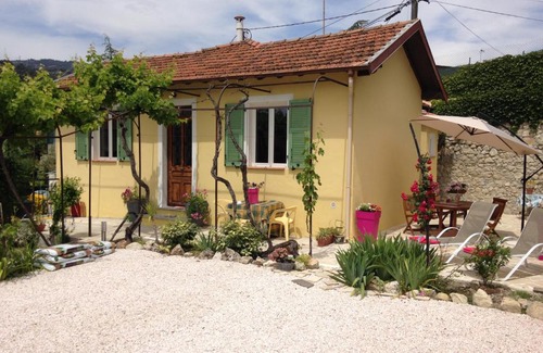 La Trinite House | Le 43