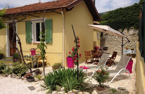 La Trinite House | Le 43