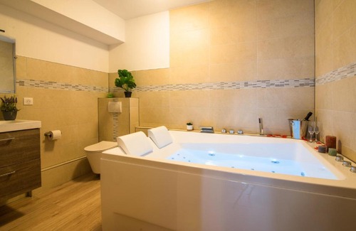 Illkirch-Graffenstaden Apartment | Le Bal'Neo