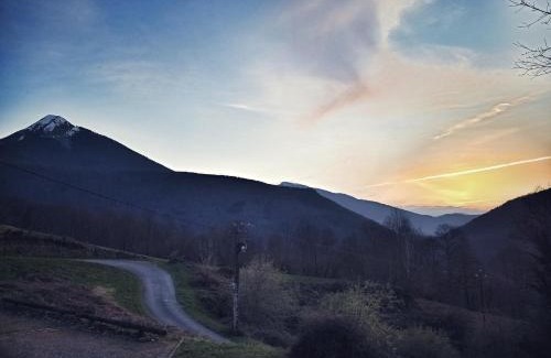 Milhas House | Le balcon du Cagire