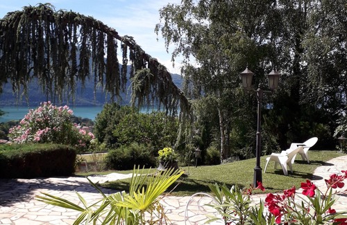 Brison-Saint-Innocent Apartment | Le Balcon du Lac