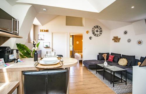 Ballan-Mire Apartment | Le Ballanais - Parking - Netflix