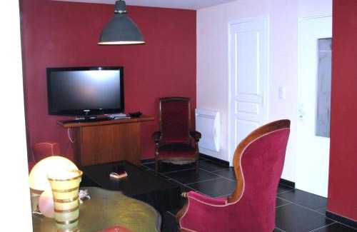 Chooz House | Le banc sous les tilleuls