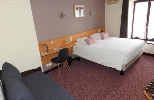 Saint-Julien-Chapteuil Hotel | Le Barriol